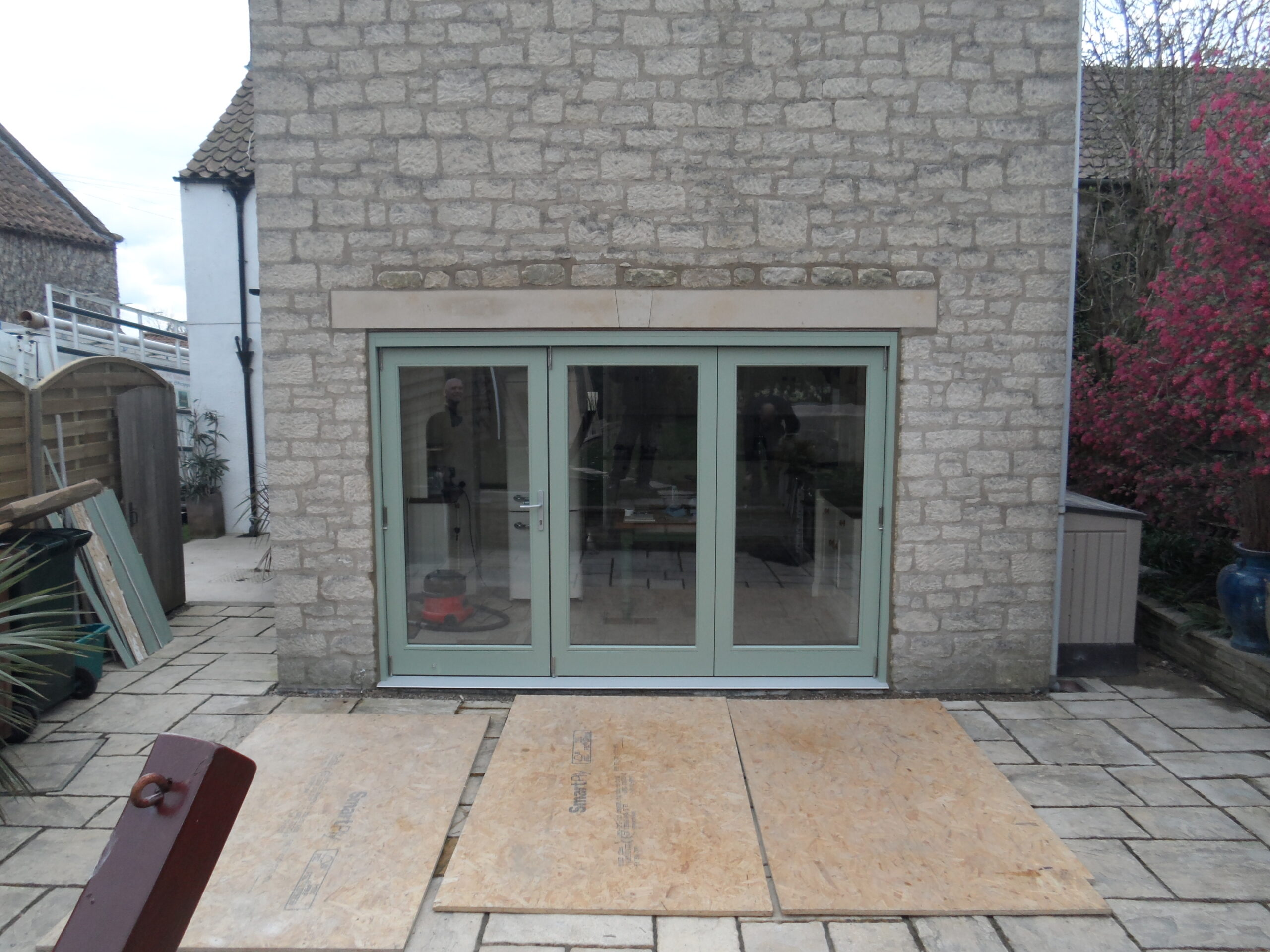 brown harome wood bi folds 003